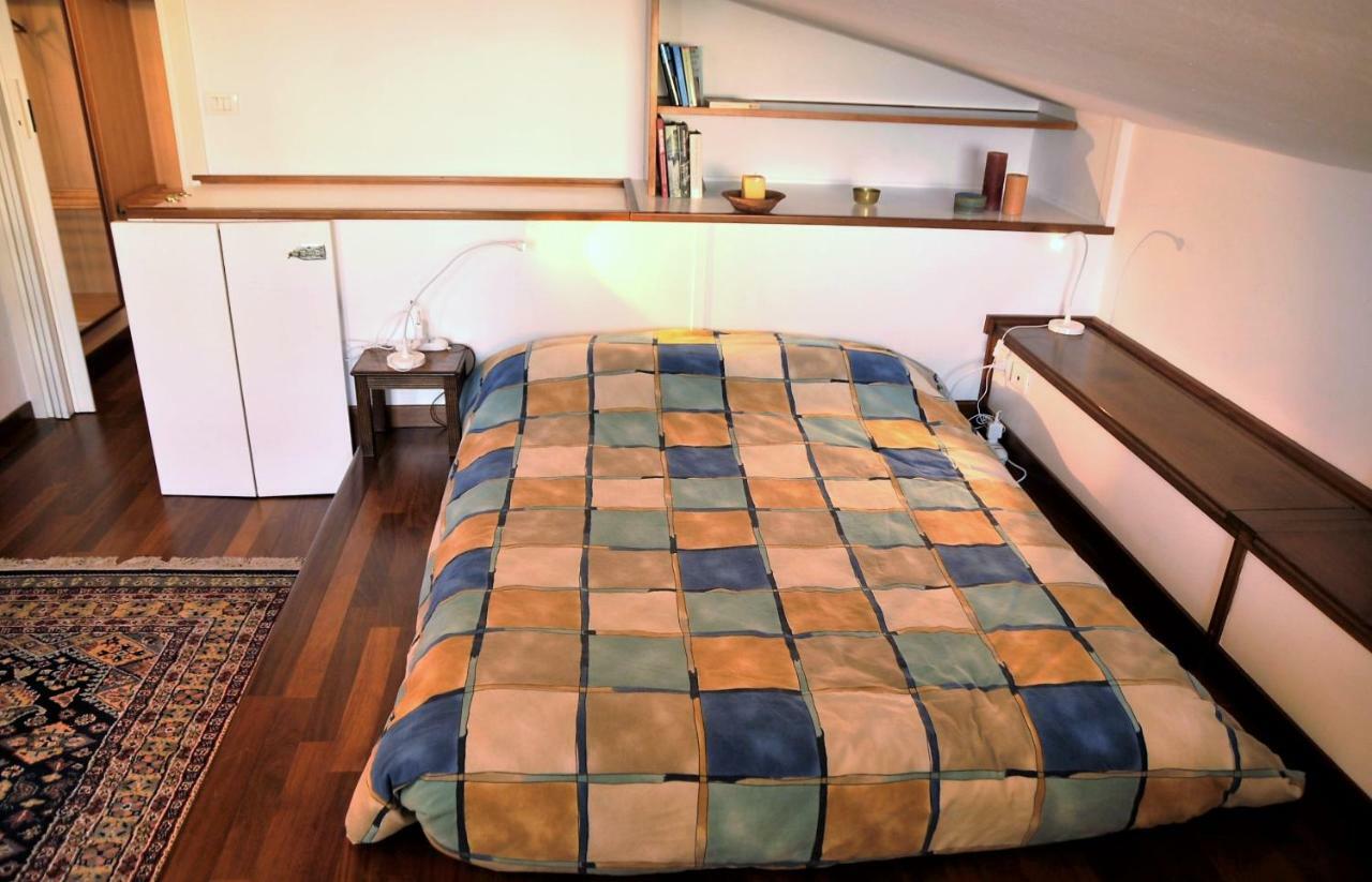 B&B Fiera - Mini Attico Bologna Eksteriør billede